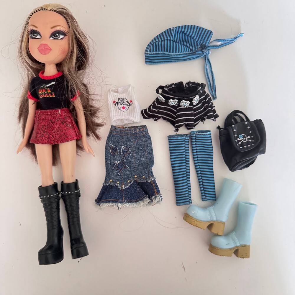 2005 MGA Bratz Cloe Doll Rock Angelz Pirate Treasures Clothes Accessories Lot
